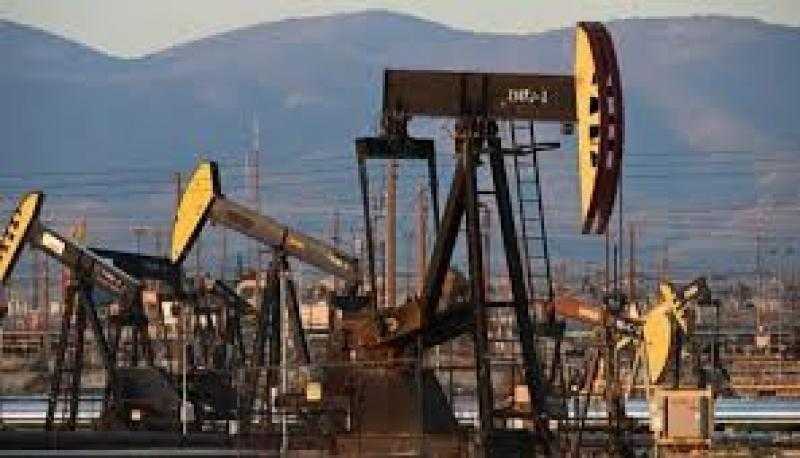 أسواق النفط تترقب خطاب باول وسط حالة من عدم اليقين السياسي الأمريكي وتصاعد التوترات في الشرق الأوسط‎